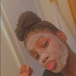 Meet your Posher, Neriah